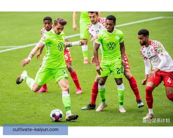 普鲁士门兴格拉德巴赫俱乐部迎来新赛季大变革球员转会和战术调整成焦点